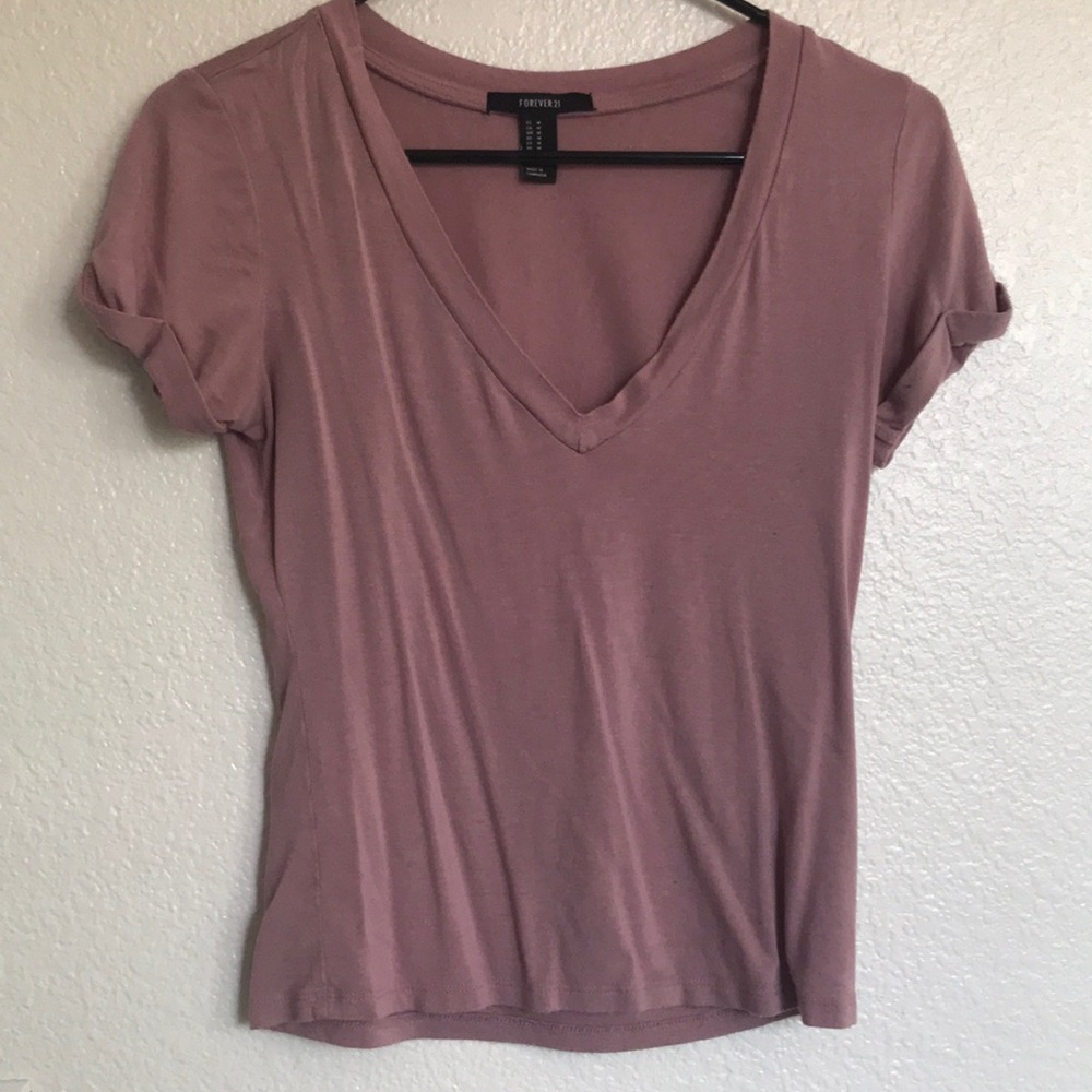 V-neck tee